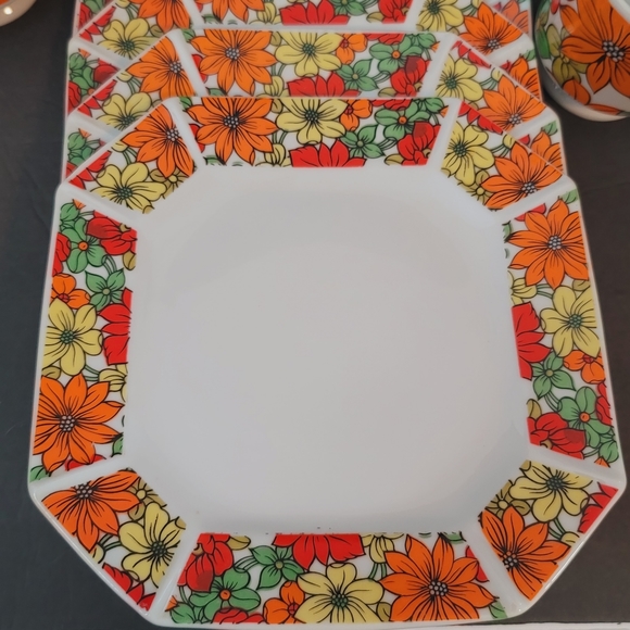 MCM Royal Sealy Japan 1960s Flower Set of 4 Stack Mugs Tea Cups and Plates RARE - Picture 2 of 14